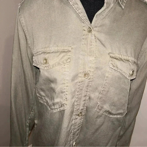 Aritzia - Community Button Up - Picture 3 of 8